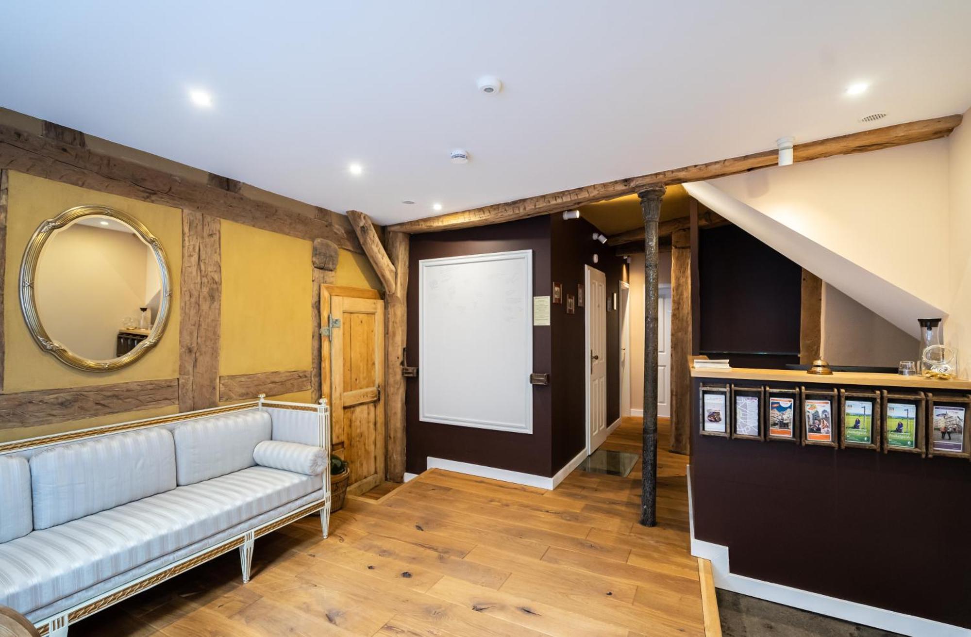 Boutique-Hotel Stadtherberge Wetzlar Bagian luar foto