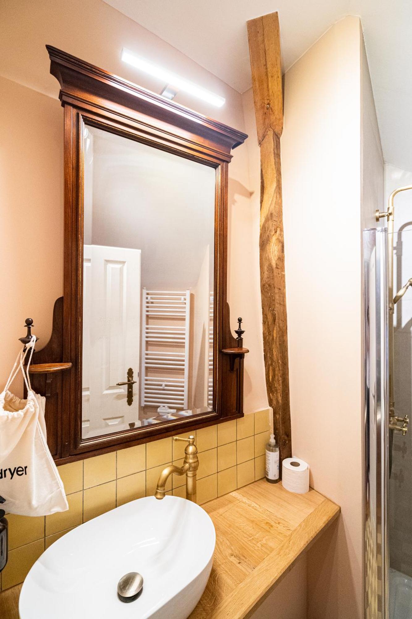 Boutique-Hotel Stadtherberge Wetzlar Bagian luar foto