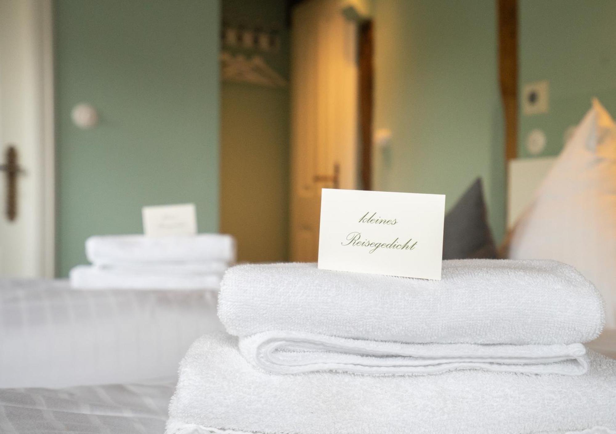 Boutique-Hotel Stadtherberge Wetzlar Bagian luar foto