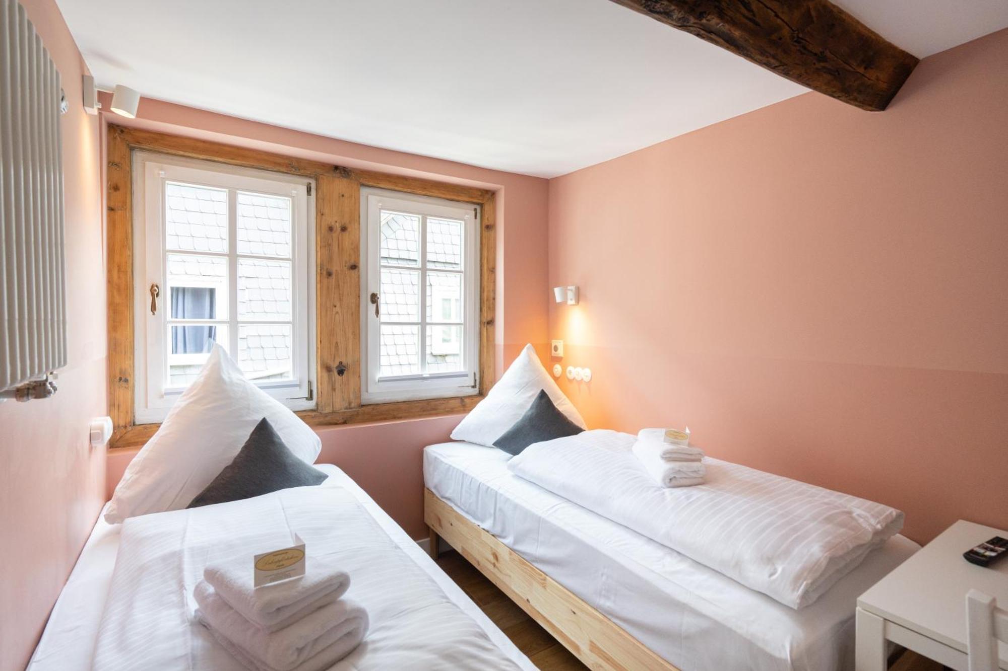 Boutique-Hotel Stadtherberge Wetzlar Bagian luar foto